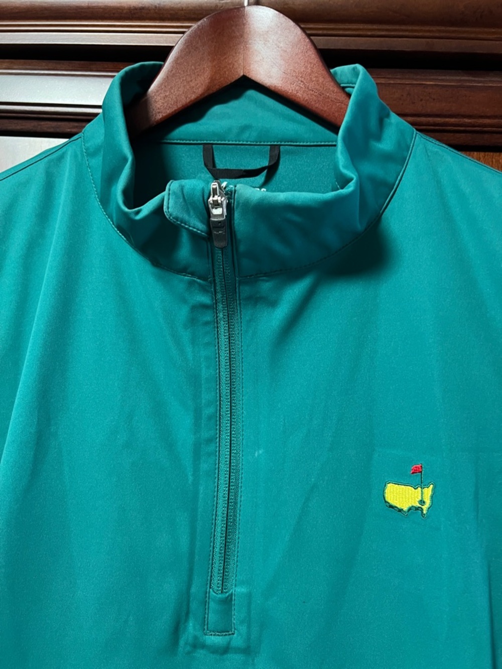 Like New Masters Tech Green Sleeveless Lightweight Golf ⛳️ Vest with Yellow Logo